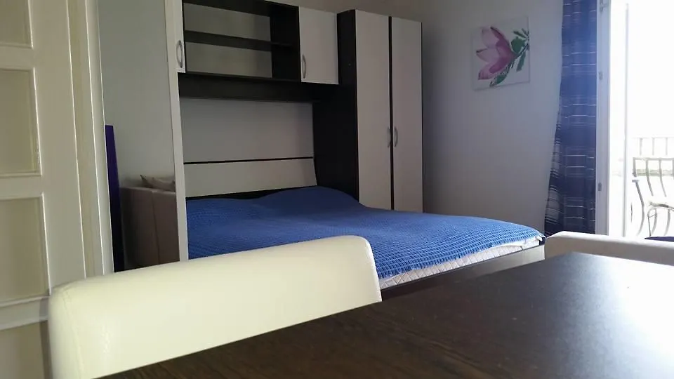 Apartments Anka Preko 0*,